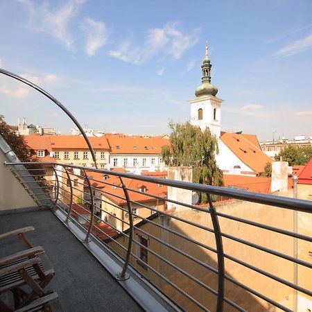 Residence La Familia Praha Bagian luar foto