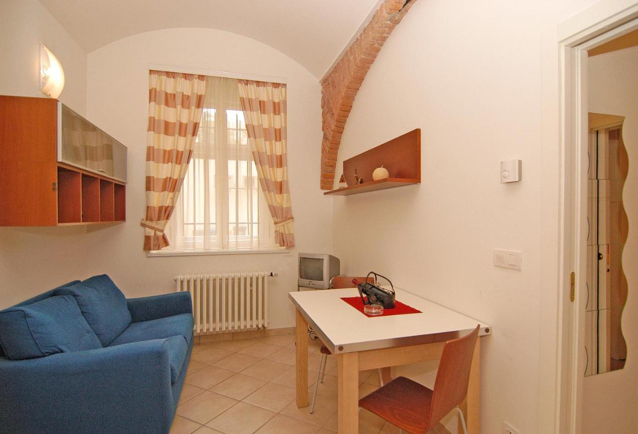 Residence La Familia Praha Bagian luar foto